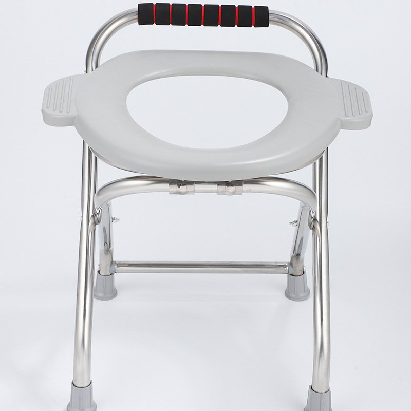 Outdoor toilet with full circle curved legs Outdoor toilet with full circle curved legs